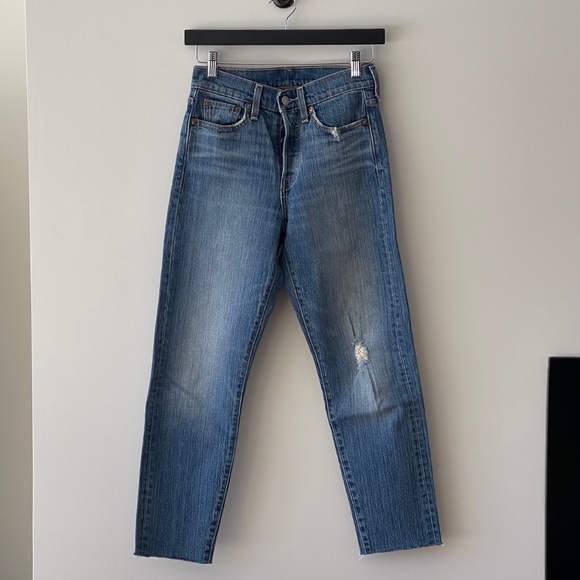 LEVI'S WEDGIE JEAN in Mid Blue - Picture 1 of 7